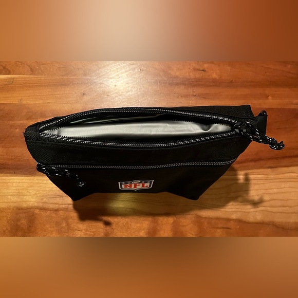 Official NFL insulated lunch sack - Picture 5 of 6